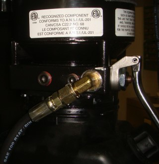 Pump connector